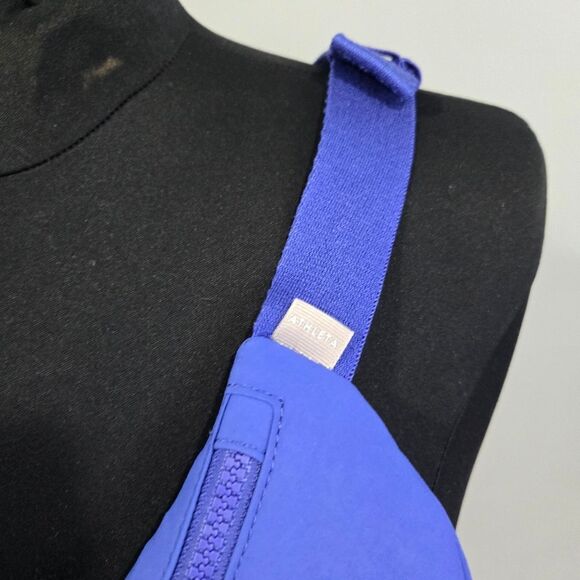 🐢 Athleta Kinetic Waist Bag Blue-Sold Out! - Picture 3 of 14